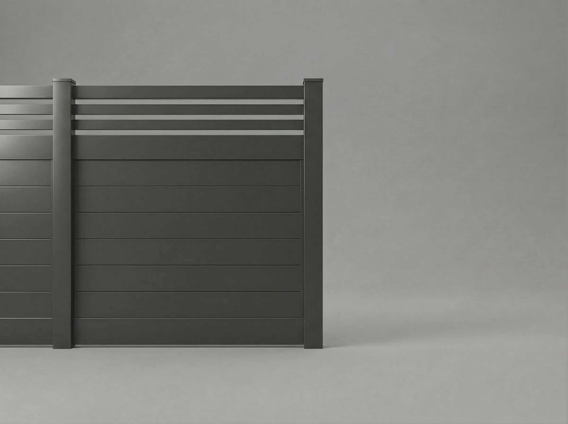 Aluminum Horizontal Privacy Fence w/ Horizontal Picket Top